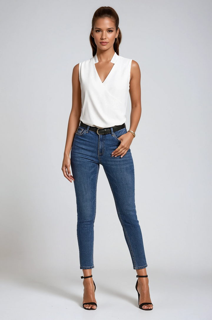 Women's SLEEVELESS V-NECK BLOUSE